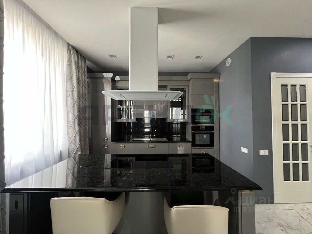 m. Narodnoe Opolchenie: Apartment, 3-rooms