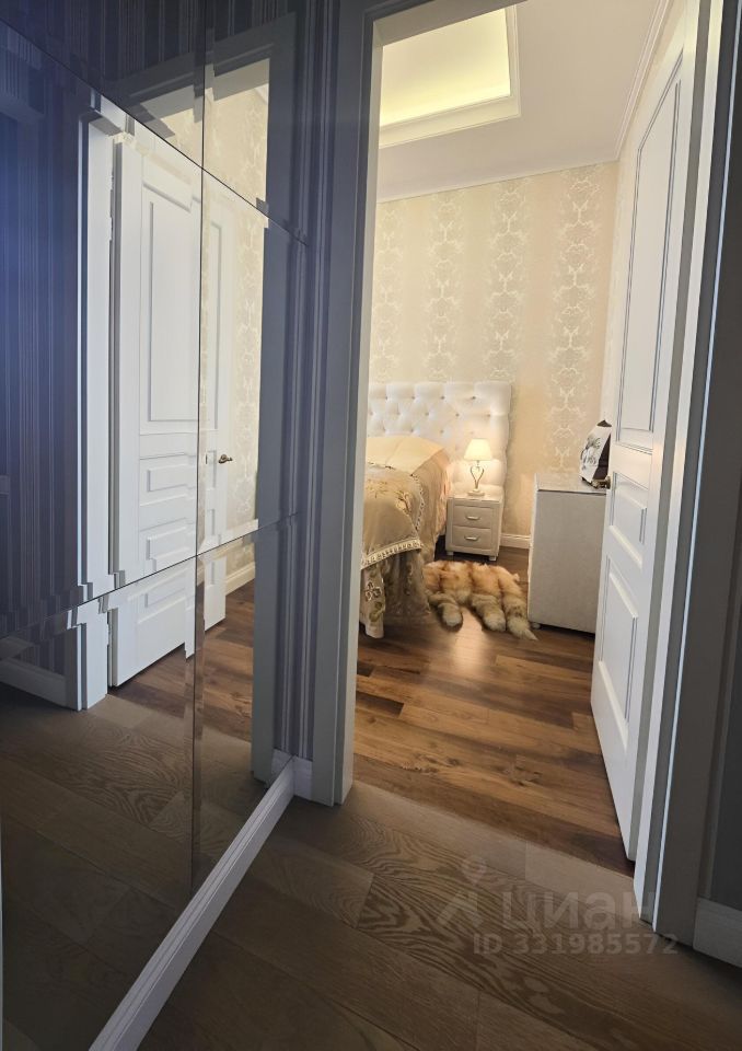 m. Molodezhnaya: Apartment, 3-rooms
