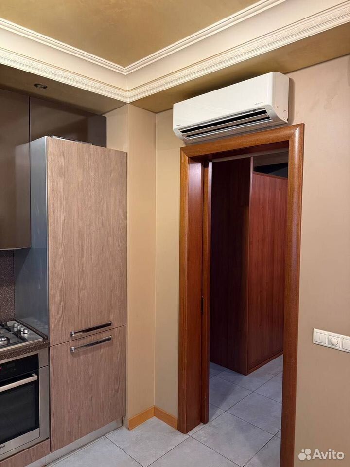 m. Kropotkinskaya: Apartment, 2-rooms