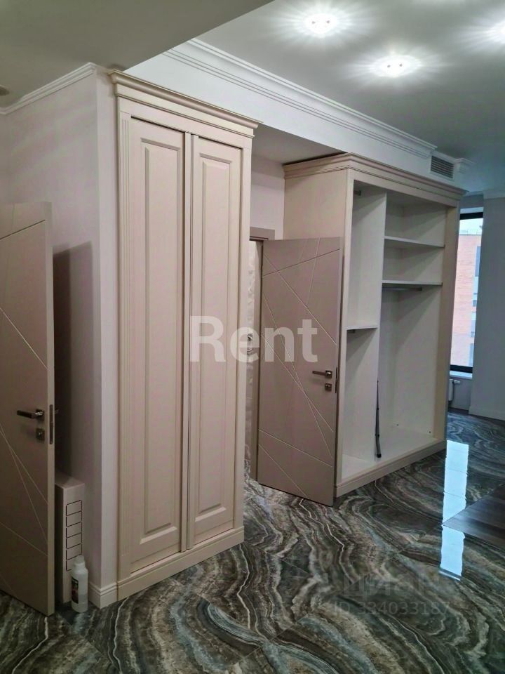 m. Molodezhnaya: Apartment, 3-rooms