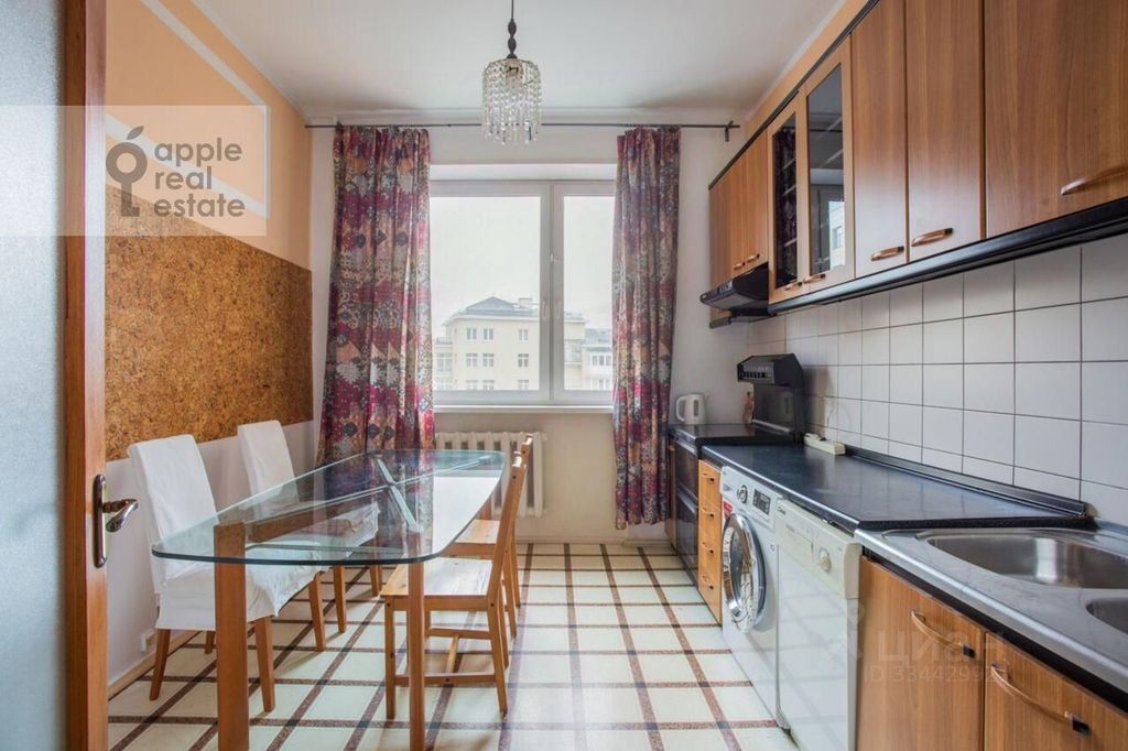 m. Tsvetnoy bulvar: Apartment, 2-rooms