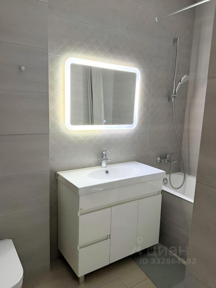 m. ZIL: Apartment, 1-rooms