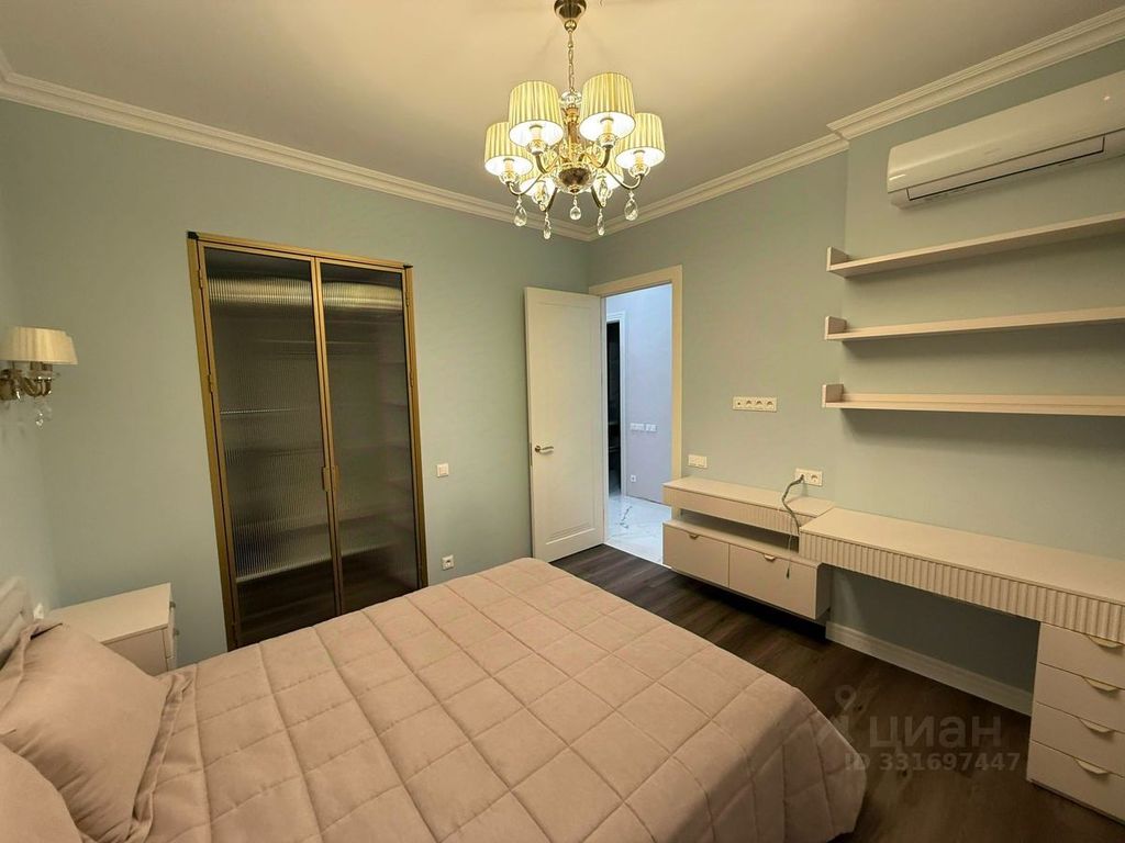 m. Serp i Molot: Apartment, 2-rooms