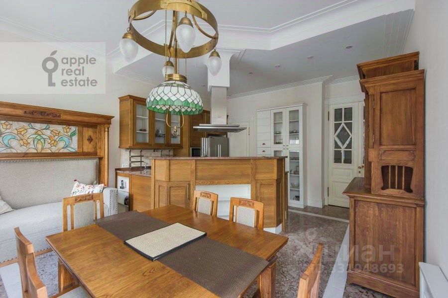 m. Kropotkinskaya: Apartment, 4-rooms