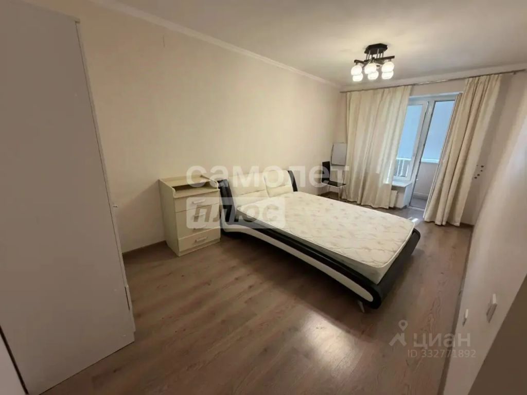 m. Pavshino: Apartment, 2-rooms