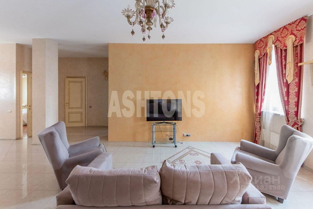 m. Tretyakovskaya: Apartment, 3-rooms
