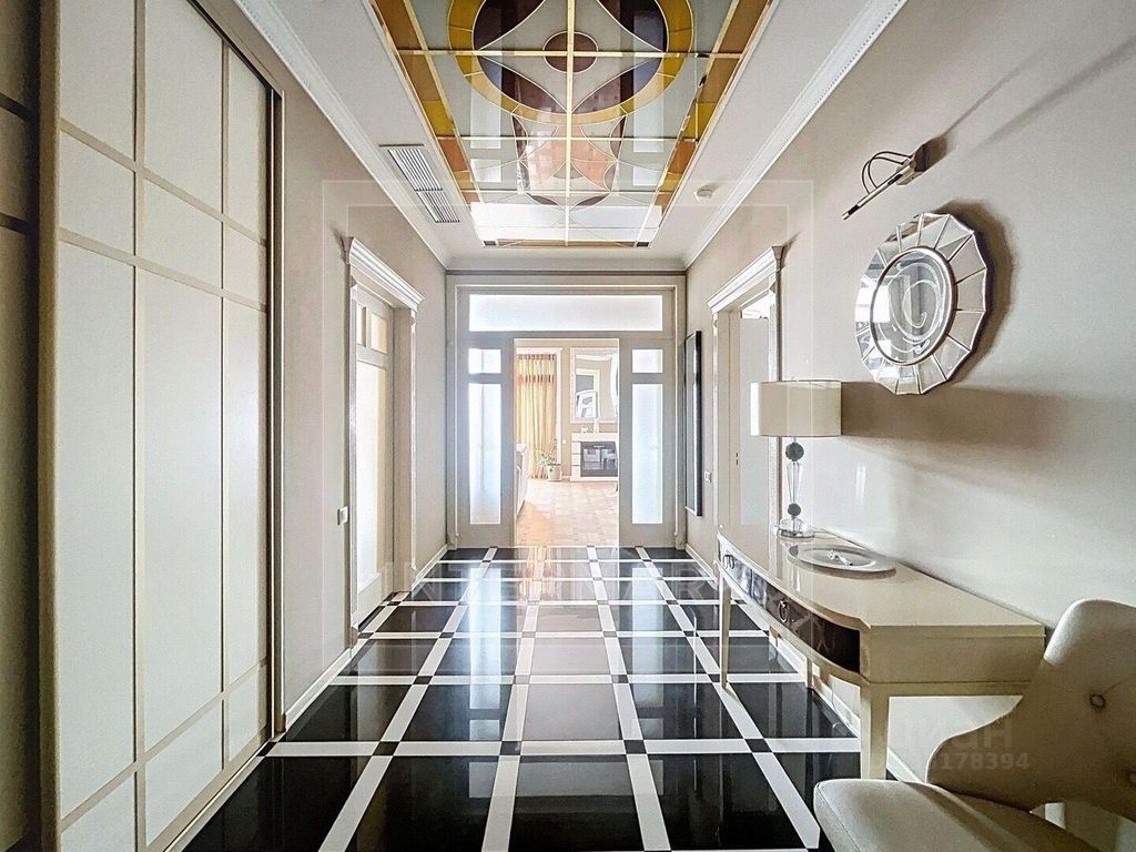 m. Mayakovskaya: Apartment, 4-rooms