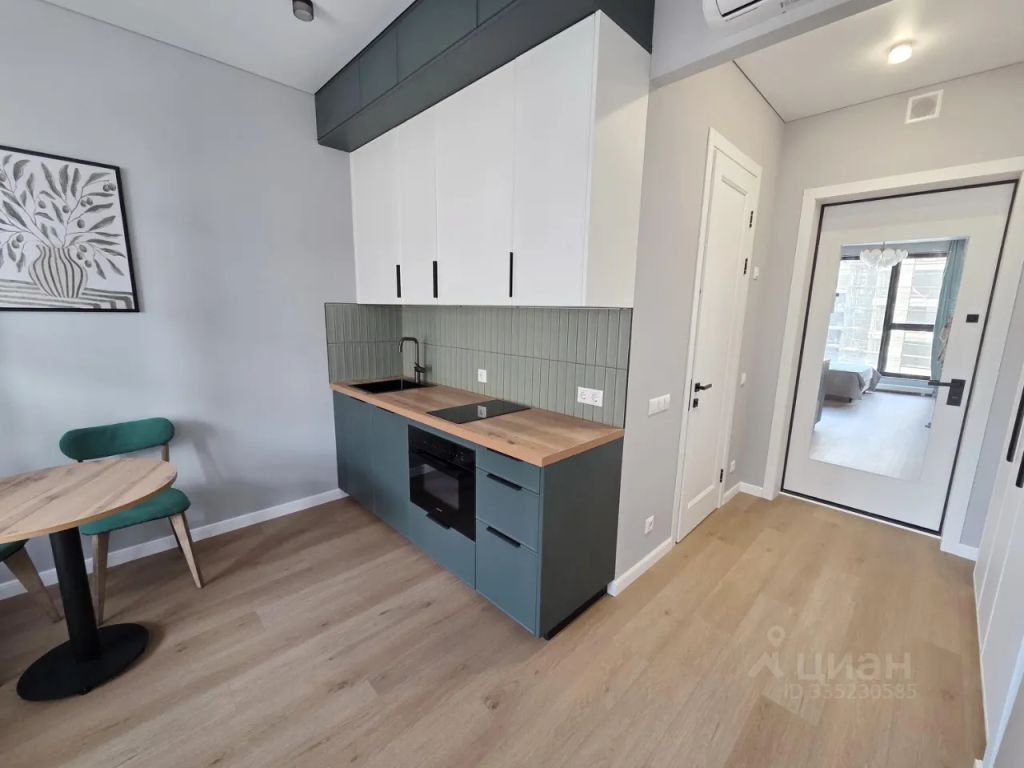 m. Pechatniki: Apartment, studio