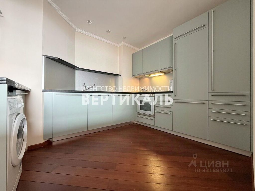 m. Smolenskaya: Apartment, 3-rooms