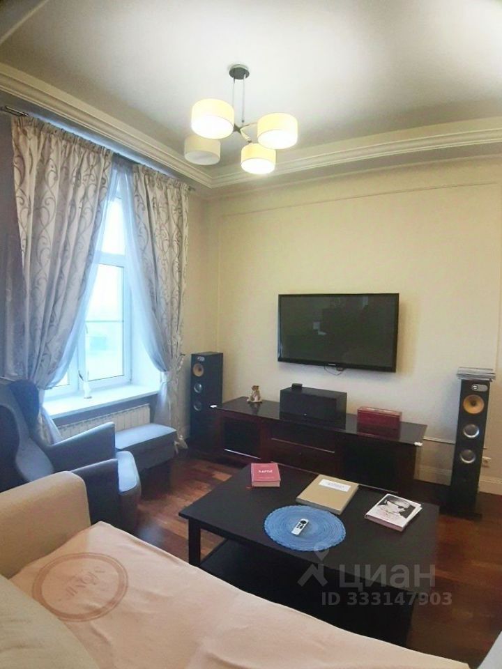 m. Smolenskaya: Apartment, 2-rooms