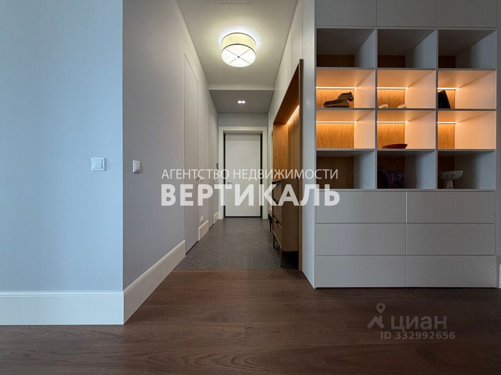 m. Delovoy tsentr (Vystavochnaya): Apartment, 5-rooms