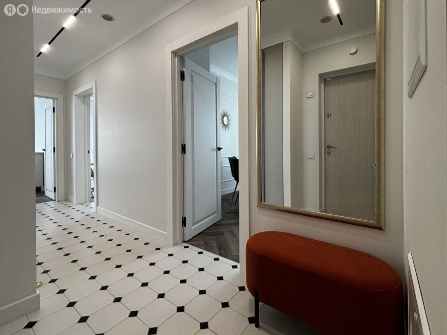 m. Ulitsa 1905 goda: Apartment, 2-rooms