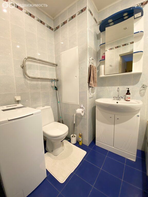 m. Kropotkinskaya: Apartment, 2-rooms