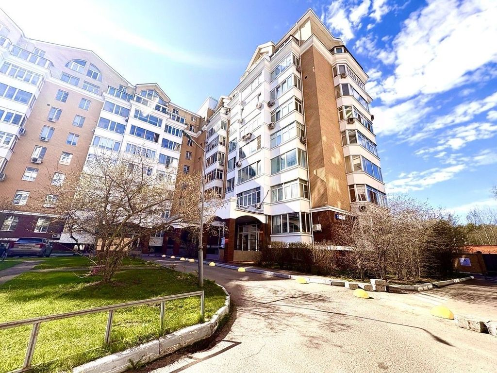 m. Solnechnaya: Apartment, 3-rooms
