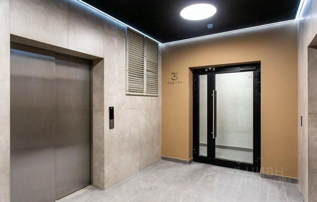 m. Verkhnie Kotly: Apartment, 2-rooms