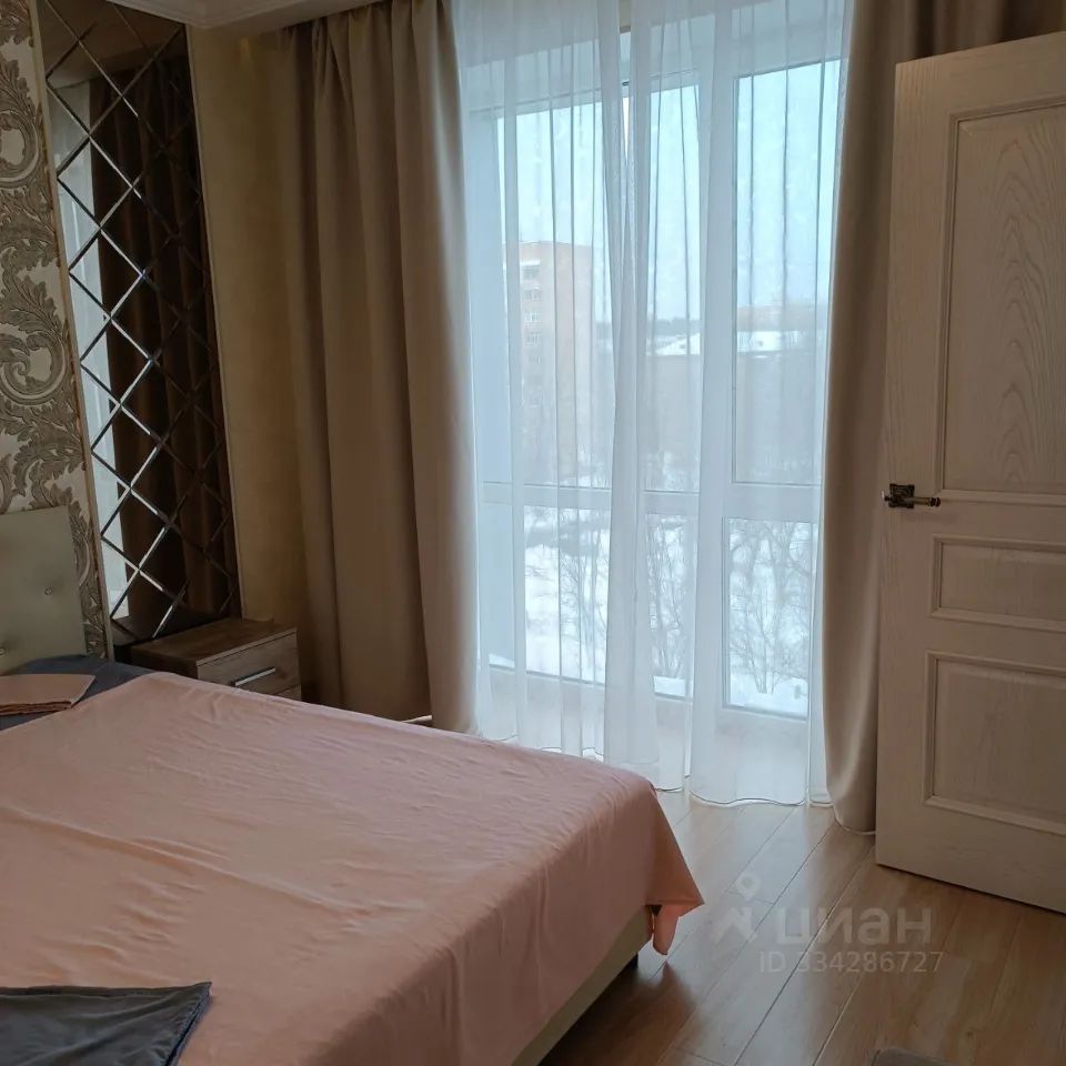 m. Saltykovskaya: Apartment, 3-rooms
