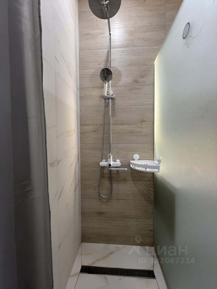 m. ZIL: Apartment, 2-rooms