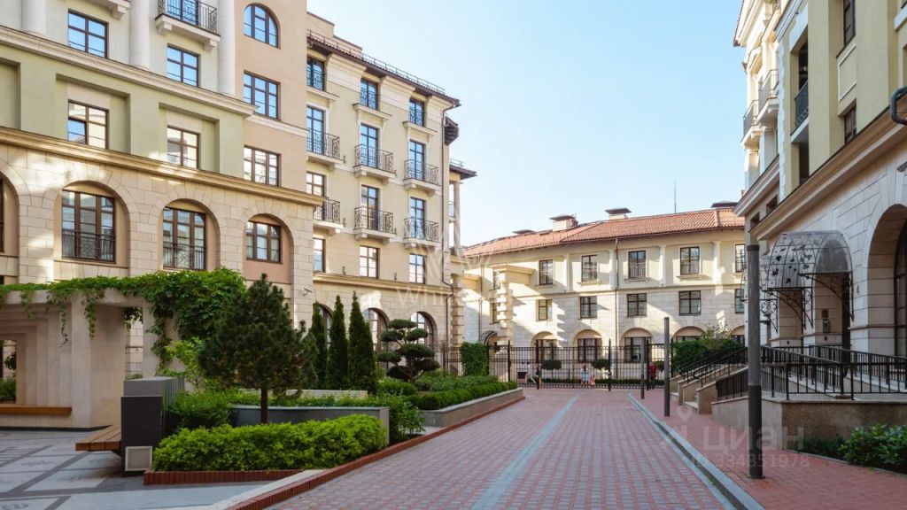m. Novoslobodskaya: Apartment, 5-rooms