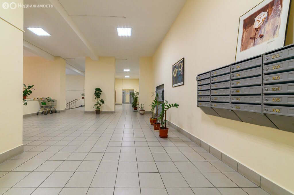m. Polyanka: Apartment, 2-rooms