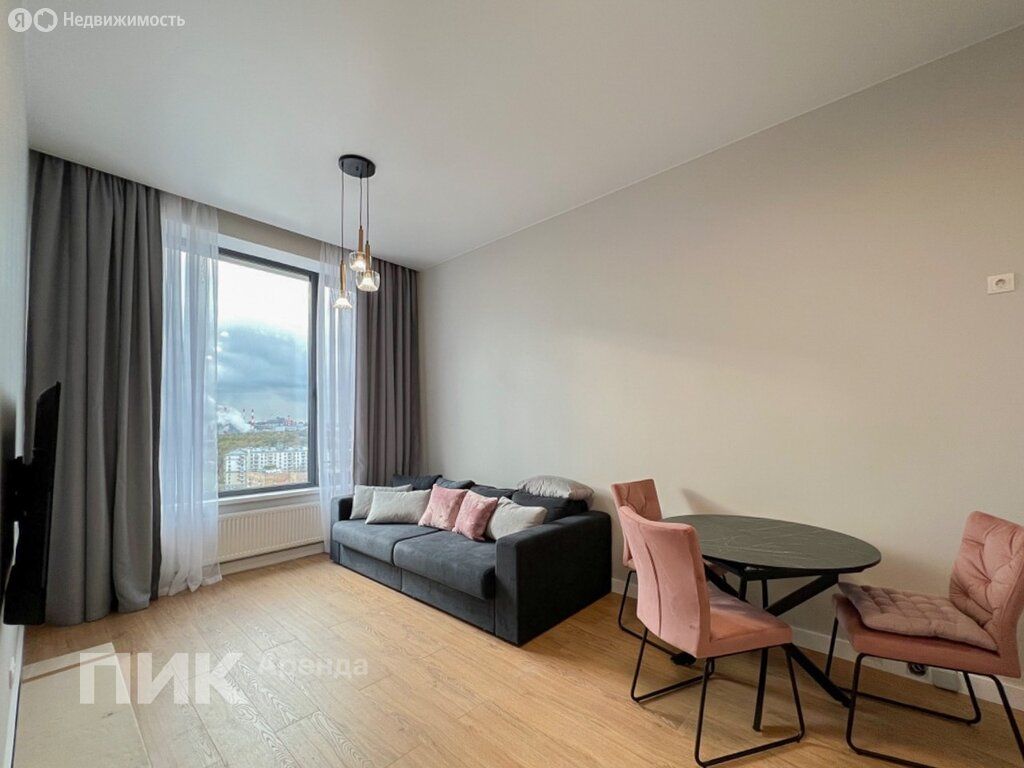 m. Verkhnie Kotly: Apartment, 2-rooms