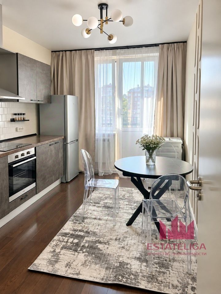m. Ulitsa 1905 goda: Apartment, 2-rooms