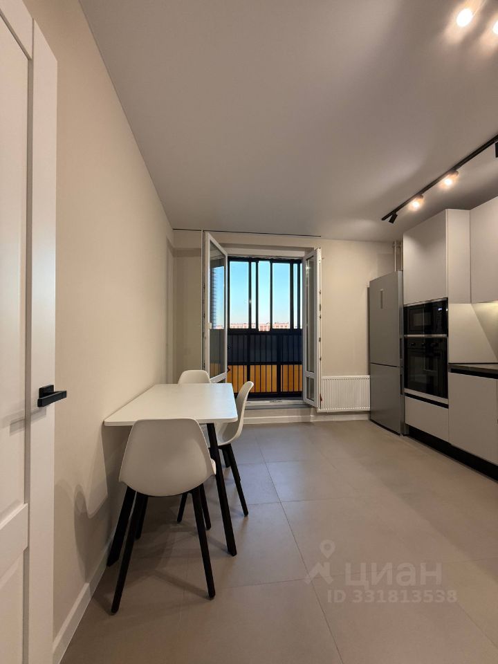 m. Bulvar Dmitriya Donskogo: Apartment, 2-rooms