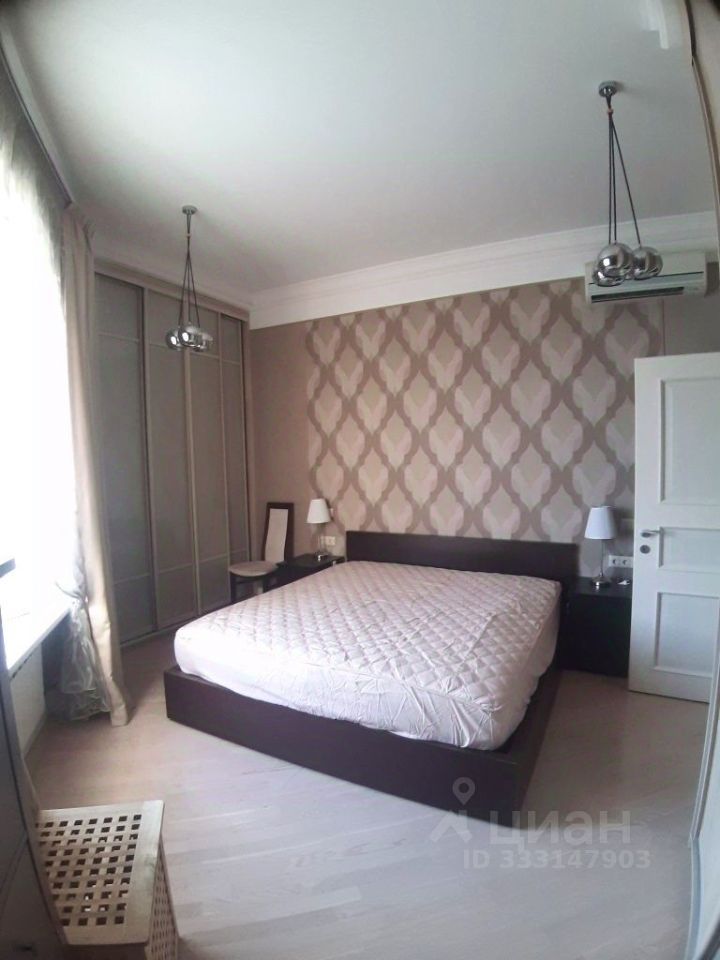 m. Smolenskaya: Apartment, 2-rooms