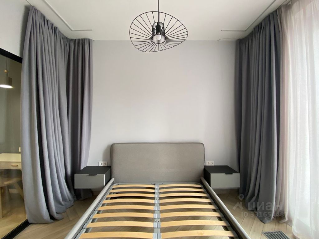 m. ZIL: Apartment, 2-rooms