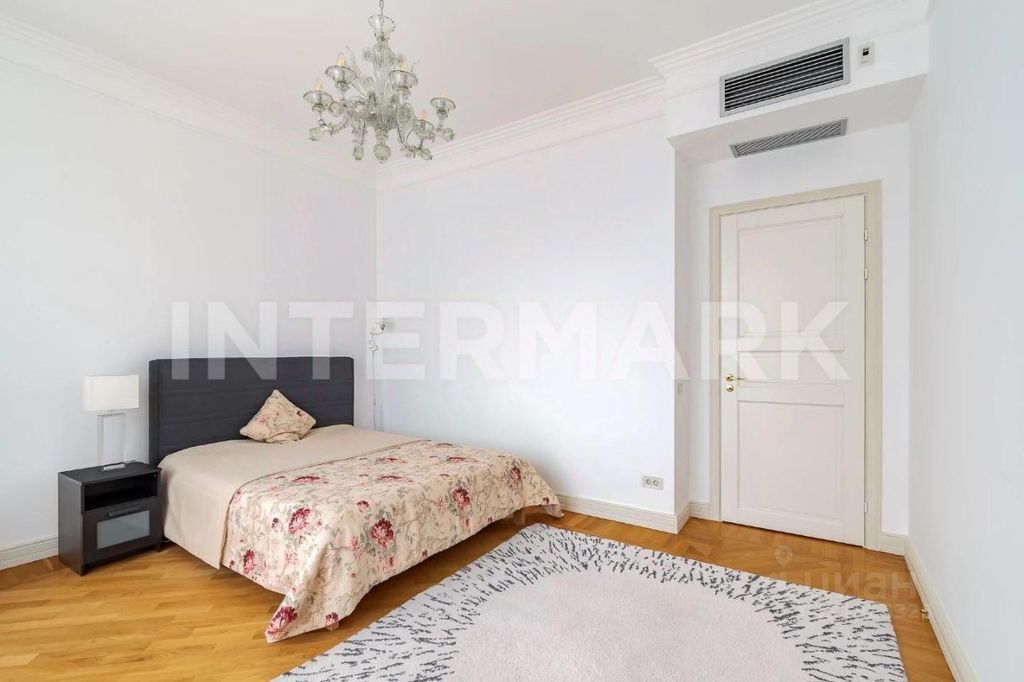 m. Arbatskaya: Apartment, 5-rooms
