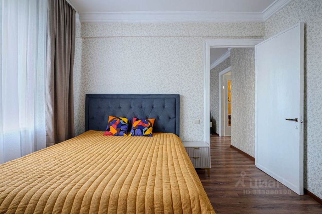 m. Shabolovskaya: Apartment, 2-rooms