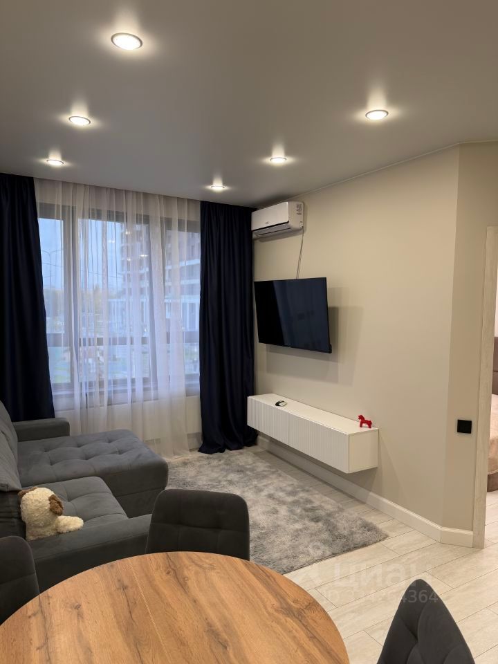 m. Lukhmanovskaya: Apartment, 1-rooms