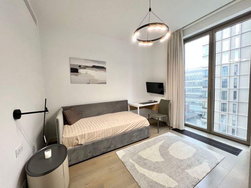 m. Ulitsa 1905 goda: Apartment, 4-rooms