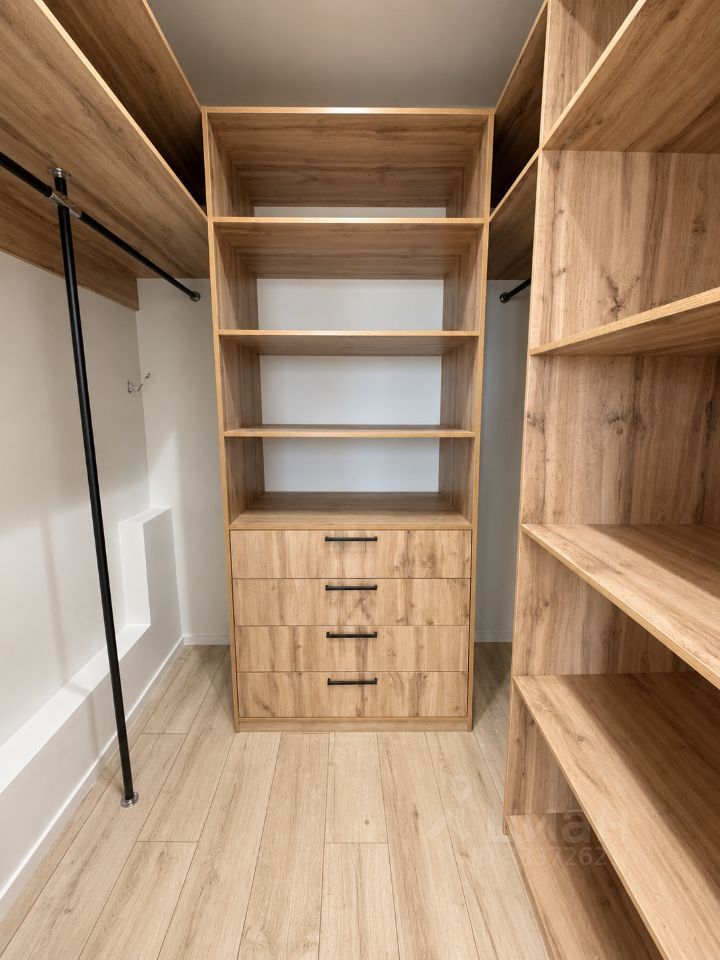 m. Trikotazhnaya: Apartment, 2-rooms