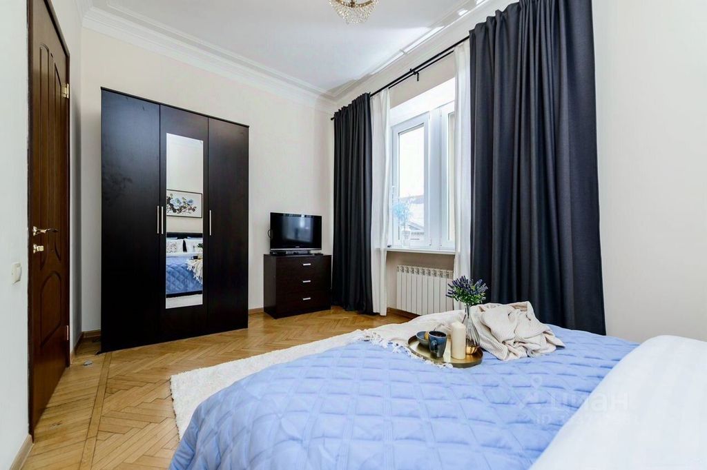 m. Tverskaya: Apartment, 3-rooms
