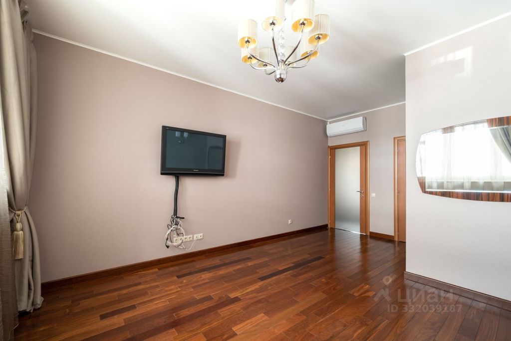 m. Smolenskaya: Apartment, 3-rooms