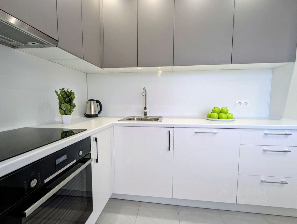 m. ZIL: Apartment, 1-rooms