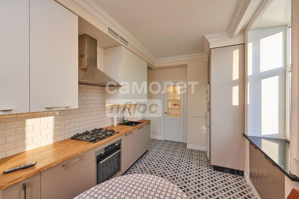 m. Chekhovskaya: Apartment, 3-rooms
