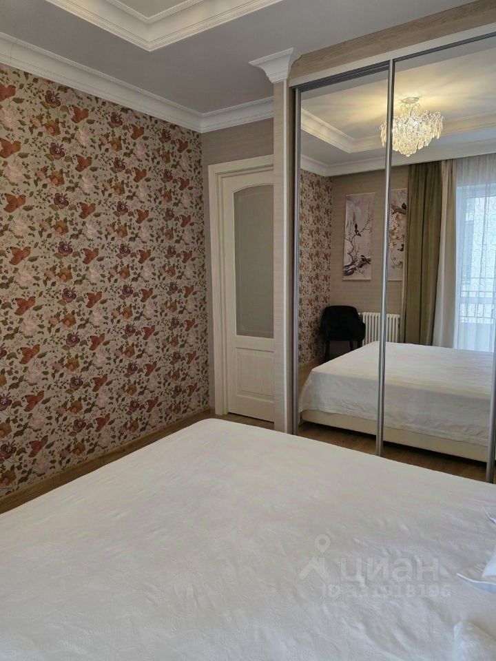 m. Rabochy Poselok: Apartment, 2-rooms