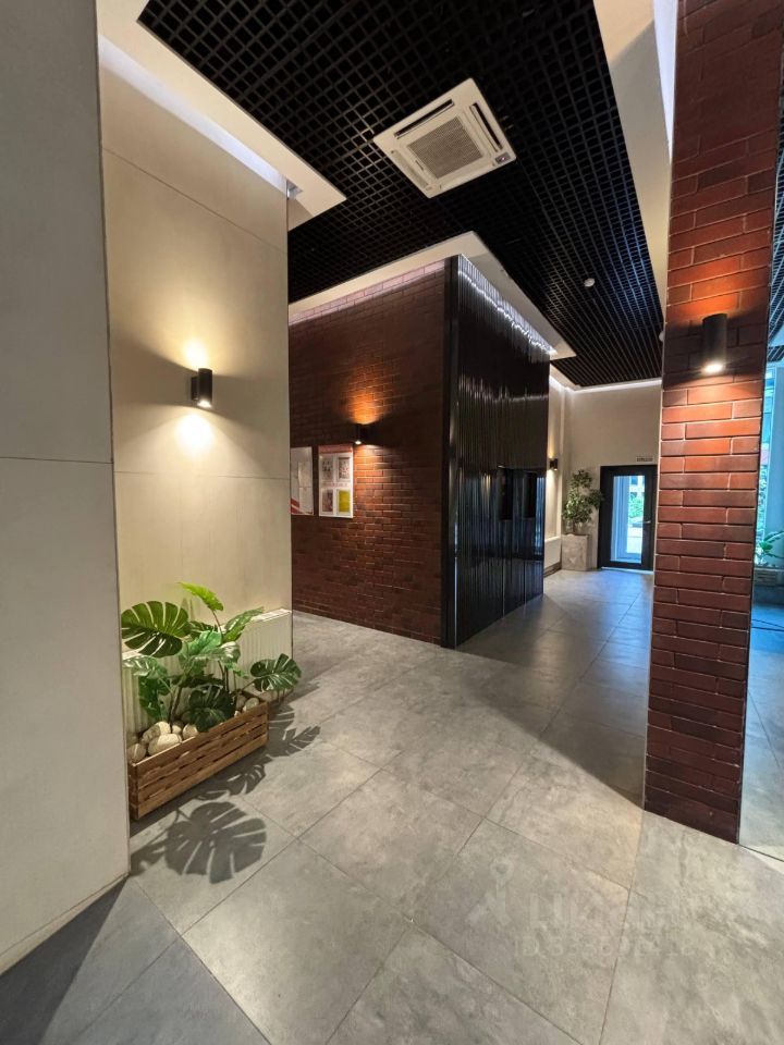 m. ZIL: Apartment, 2-rooms