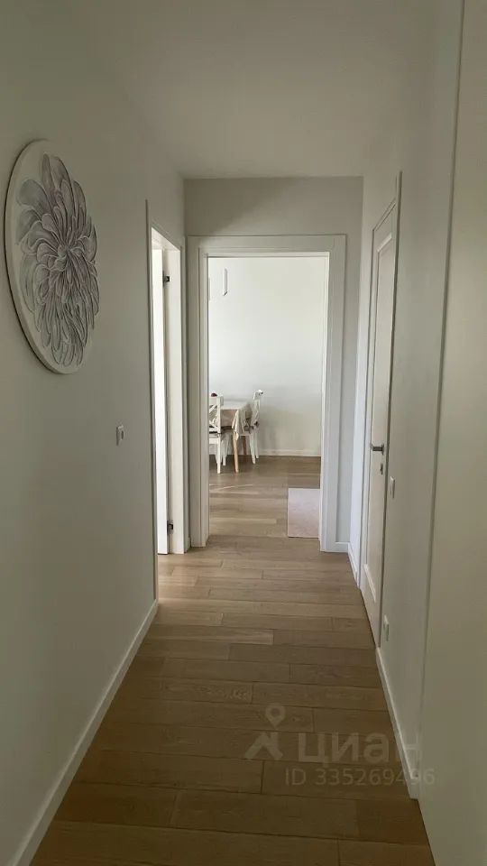 m. Molodezhnaya: Apartment, 3-rooms