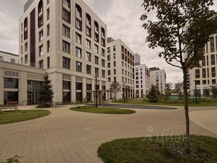 m. ZIL: Apartment, 1-rooms