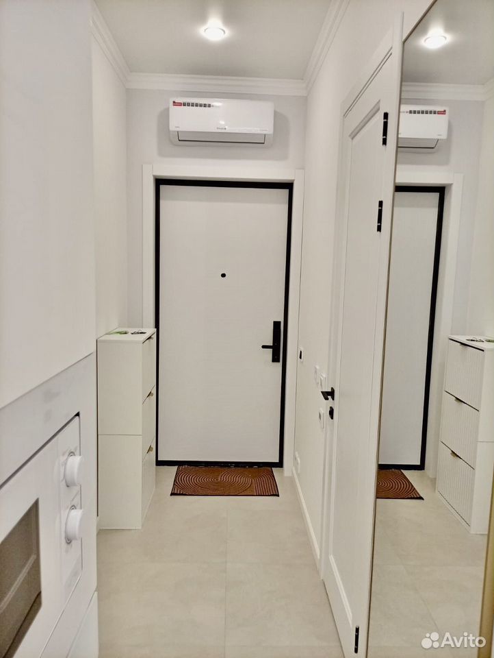 m. Verkhnie Kotly: Apartment, studio