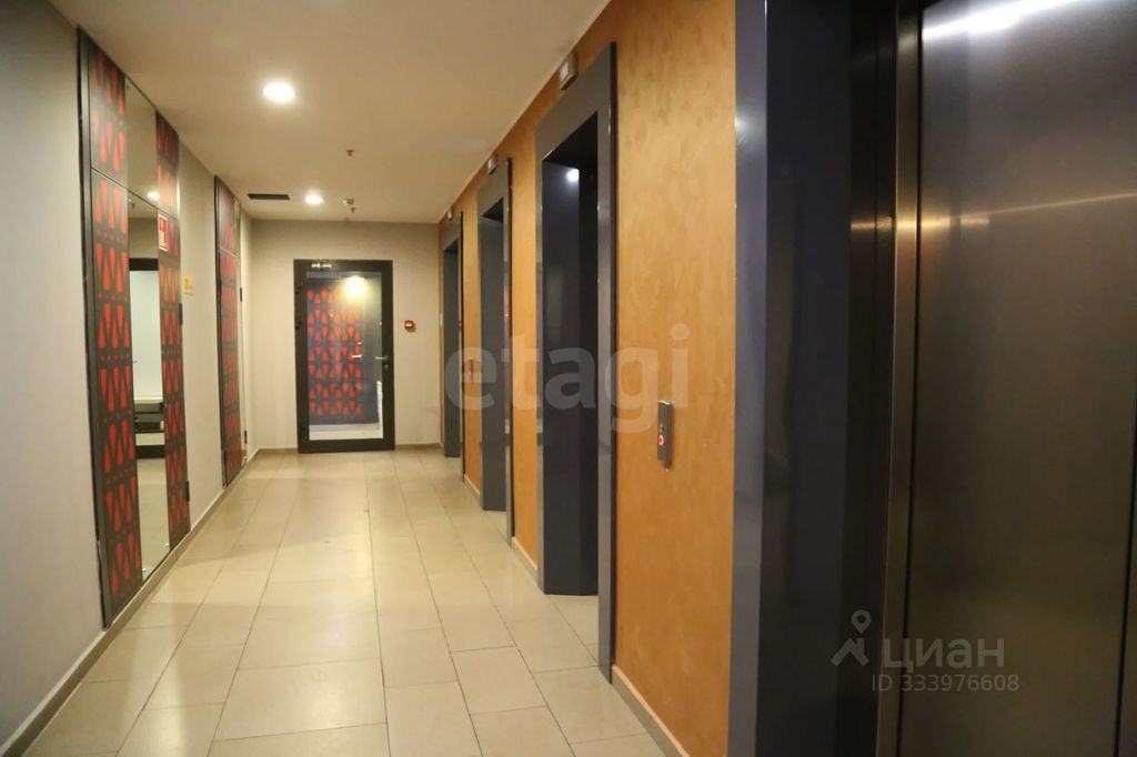 m. Narodnoe Opolchenie: Apartment, 2-rooms