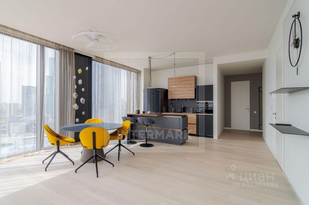 m. Delovoy tsentr (Vystavochnaya): Apartment, 4-rooms