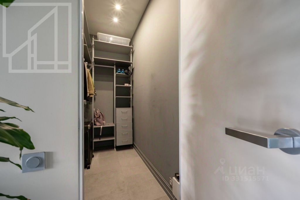 m. Barrikadnaya: Apartment, 2-rooms