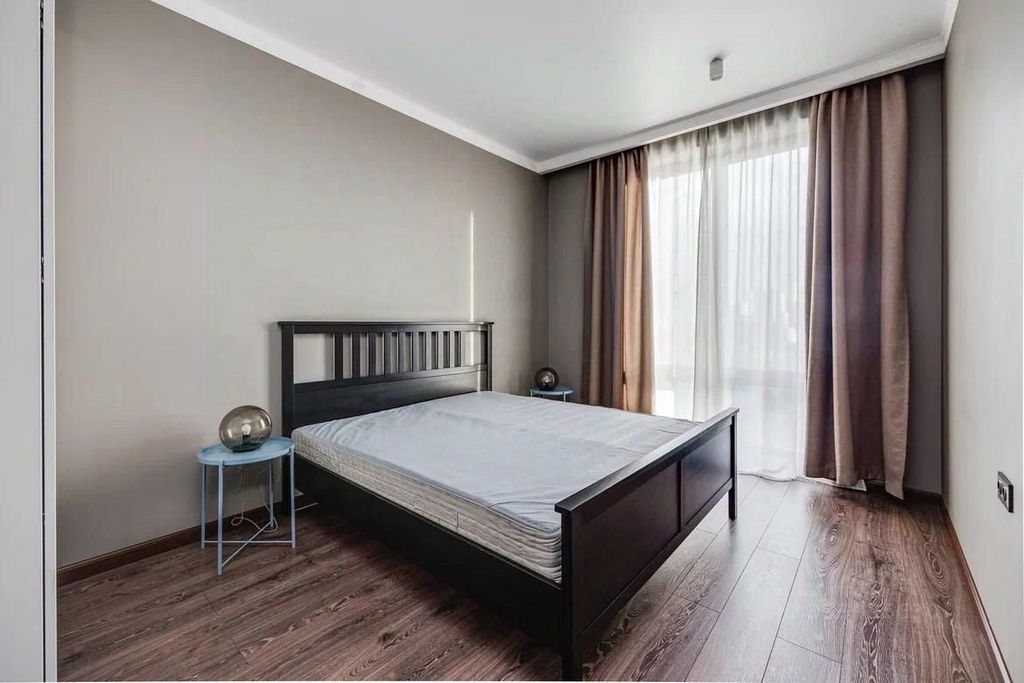 m. Ulitsa 1905 goda: Apartment, 2-rooms