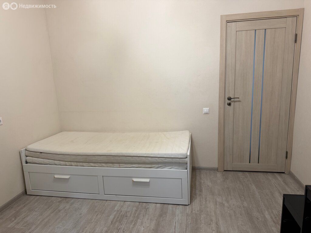 m. Ilyinskaya: Apartment, 3-rooms