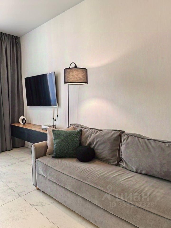 m. Tulskaya: Apartment, studio
