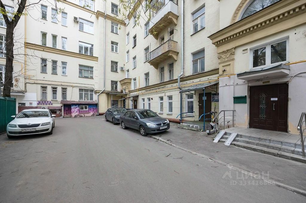m. Kutuzovskaya: Apartment, 2-rooms