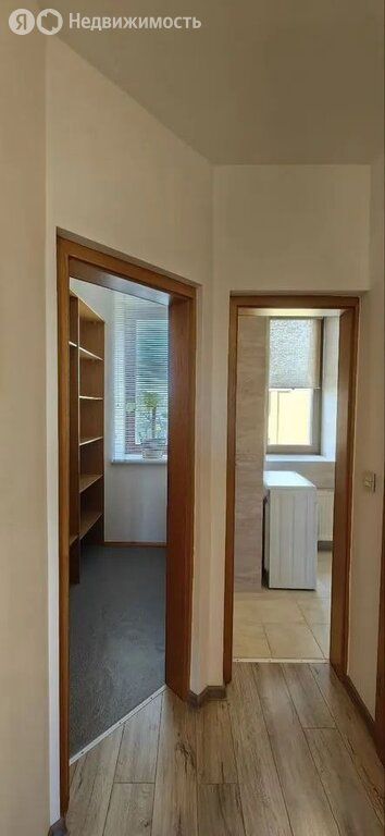 m. Dubrovka: Apartment, 2-rooms